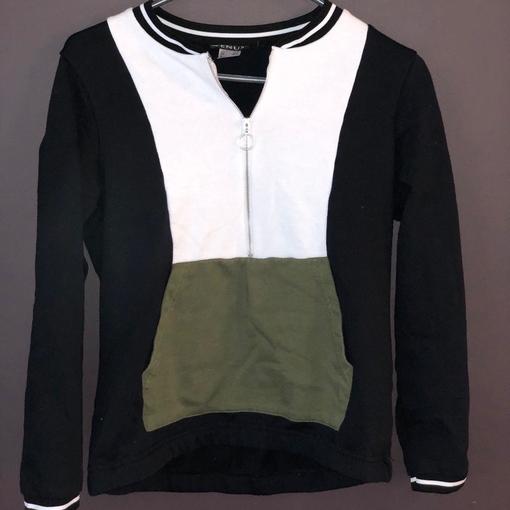 Half zip sweatshirt
